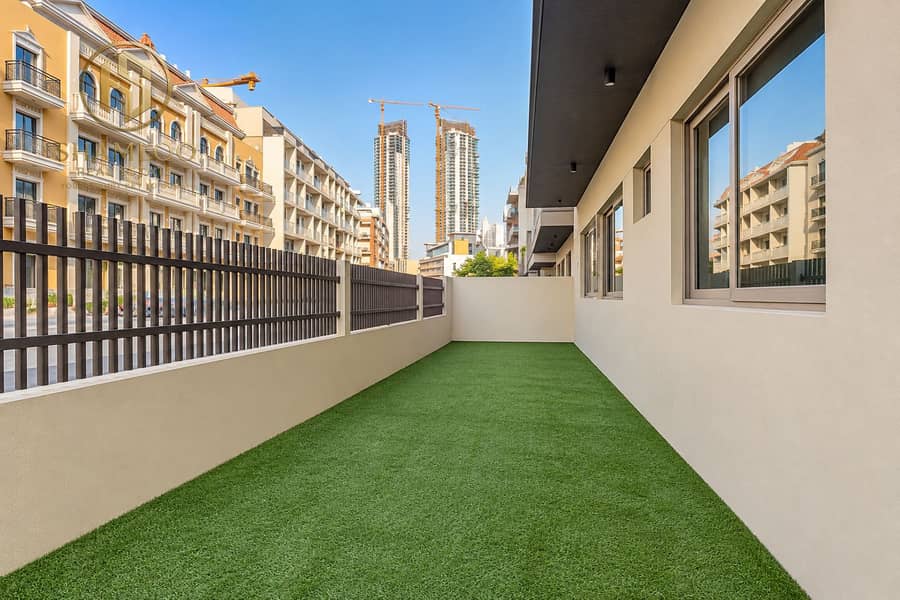 2 Modern Terrace with Urban Skyline. png