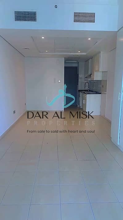 Studio for Rent in Jumeirah Lake Towers (JLT), Dubai - IMG_8562. JPG Studio for Rent in Jumeirah Lake Towers (JLT), Dubai - IMG_8562. JPG
