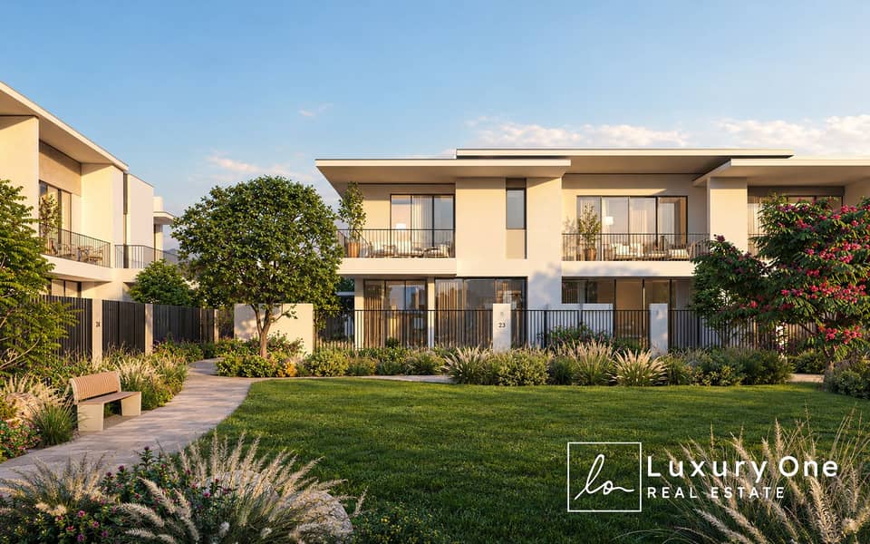 8 Modern Villa Courtyard at Golden Hour. png