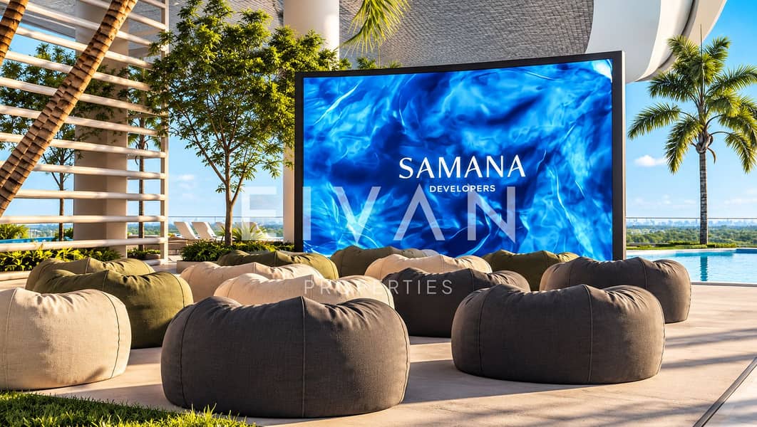 12 Luxury Rooftop Cinema Lounge. png