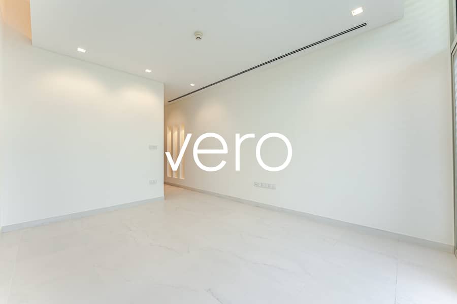 24 Photo 24