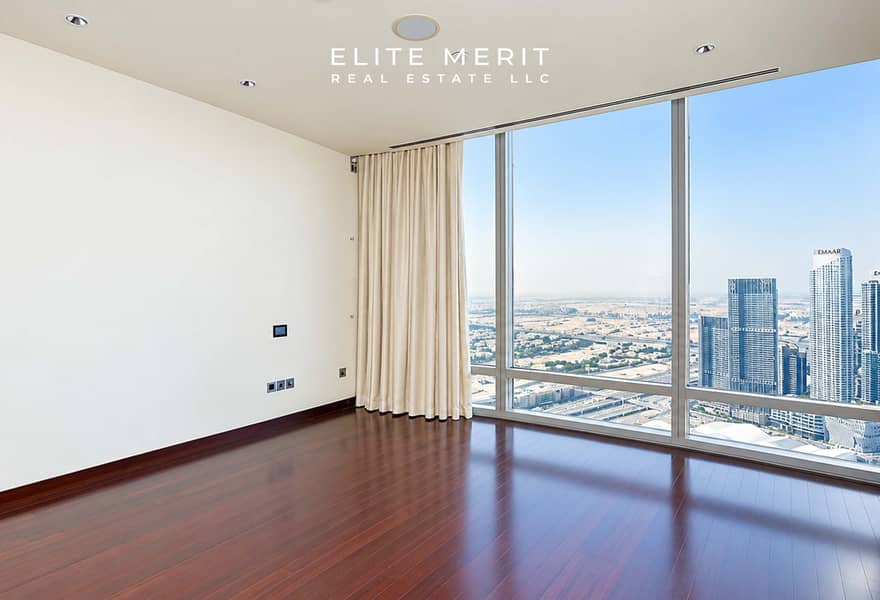 6 Minimalist High-Rise Interior with City View. jpg