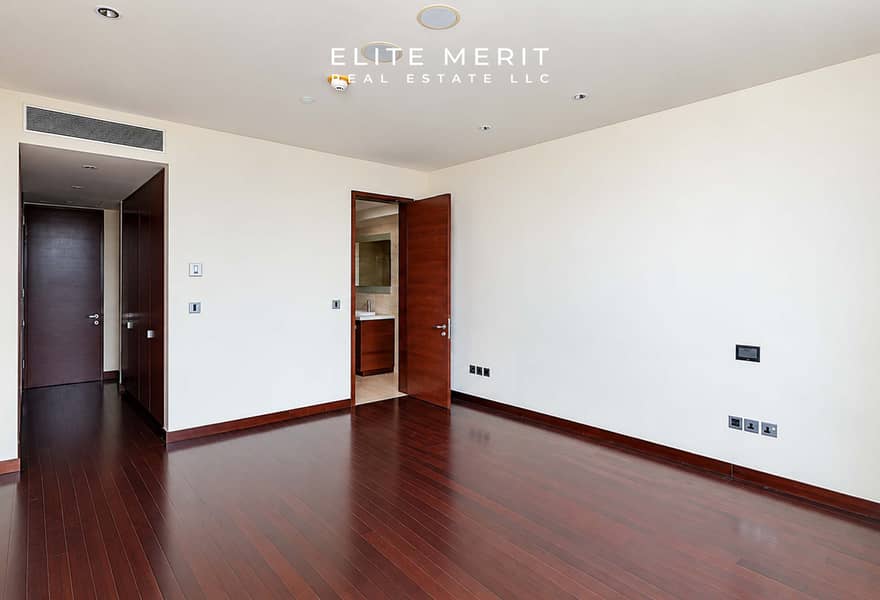 9 Empty Modern Interior with Open Hallway and Bath Door. jpg