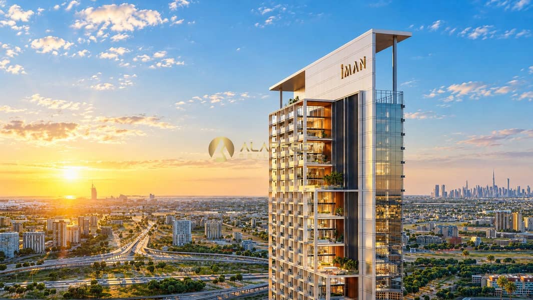 2 Golden Sunset Over IMAN Tower and Dubai. png