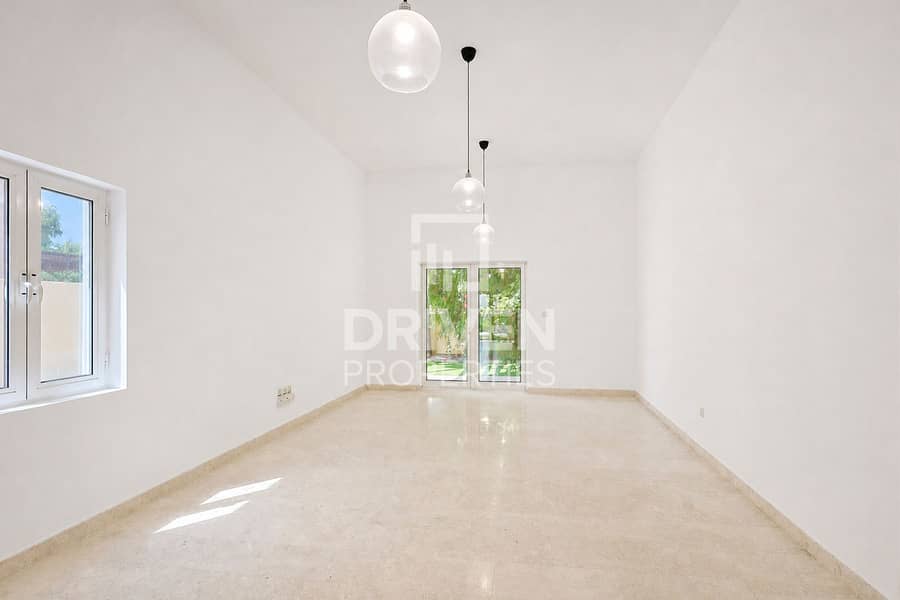 Single Row | Community View | Spacious Villa Single Row | Community View | Spacious Villa