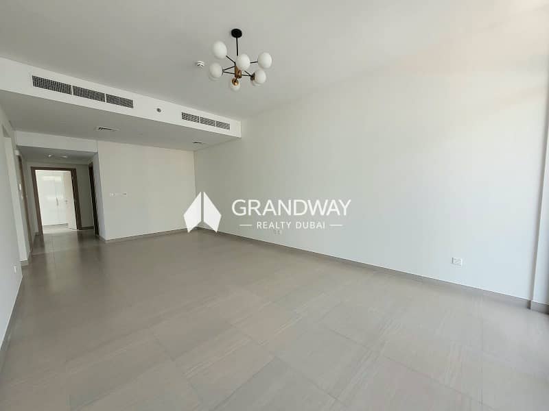 Large Apartment | Generous Living Space I Vacant — photo 1 Large Apartment | Generous Living Space I Vacant — photo 1