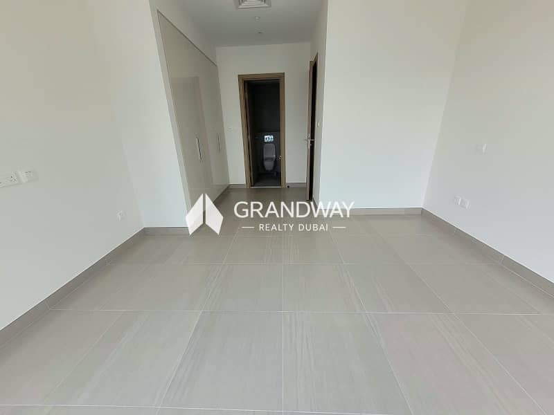12 Large Apartment | Generous Living Space I Vacant — photo 12