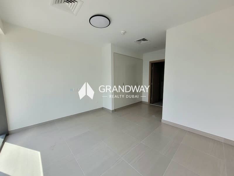 13 Large Apartment | Generous Living Space I Vacant — photo 13