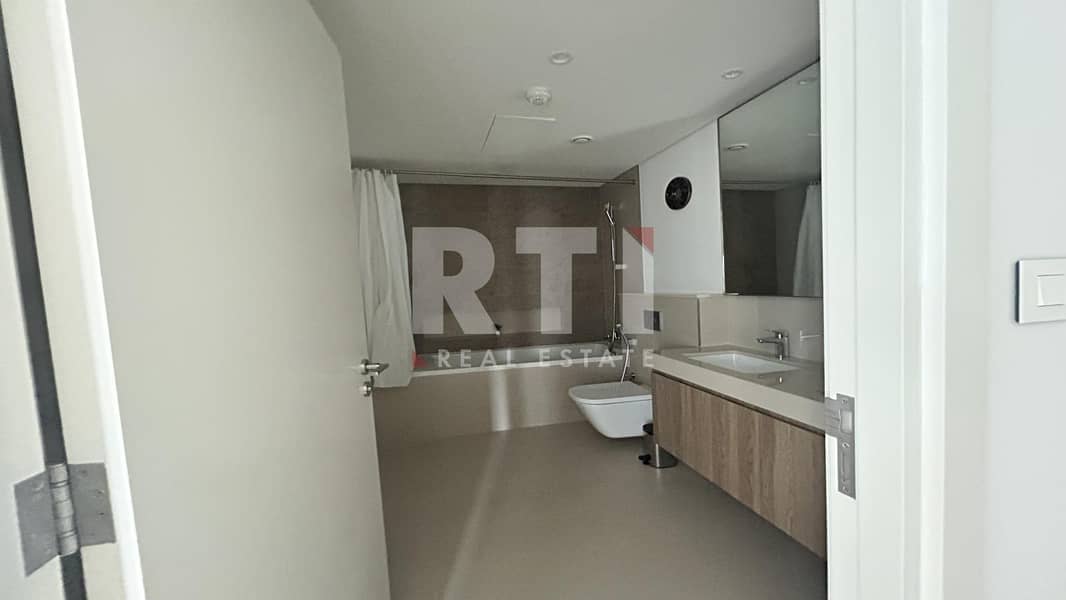 12 Image 12
