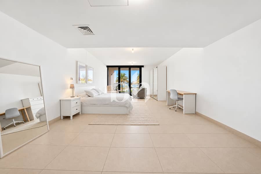 7 Brightened Clutter Free Bedroom Interior 2