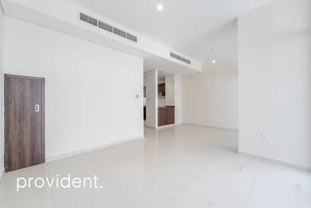 3 Schlafzimmer Townhouse zum Miete in DAMAC Hills 2 (Akoya by DAMAC), Dubai - Reihenhaus in DAMAC Hills 2 (Akoya by DAMAC),Victoria, 3 schlafzimmer, 85000 AED - 16829712 3 Schlafzimmer Townhouse zum Miete in DAMAC Hills 2 (Akoya by DAMAC), Dubai - Reihenhaus in DAMAC Hills 2 (Akoya by DAMAC),Victoria, 3 schlafzimmer, 85000 AED - 16829712