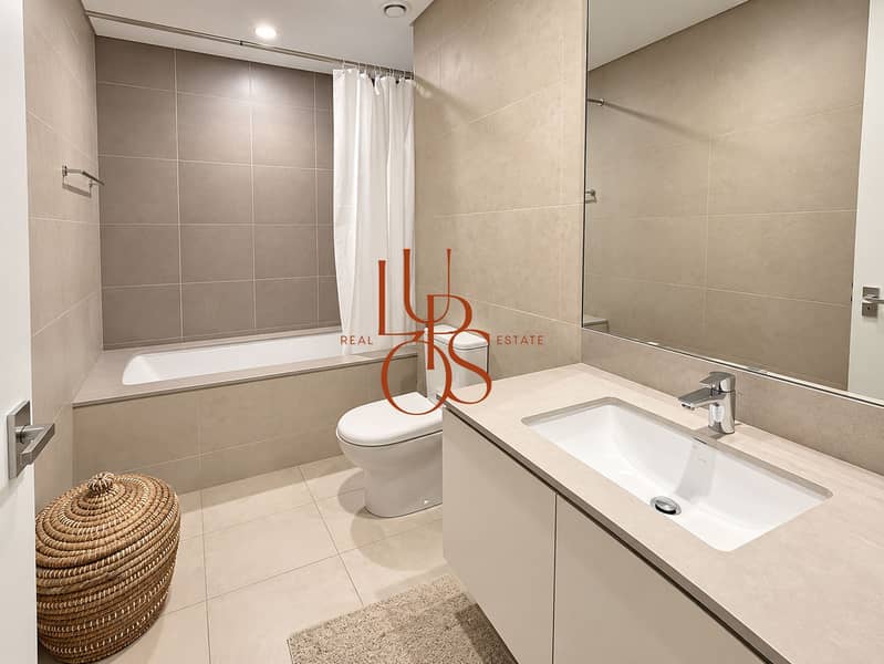12 20_Lupos_Luxury_Portal. jpg