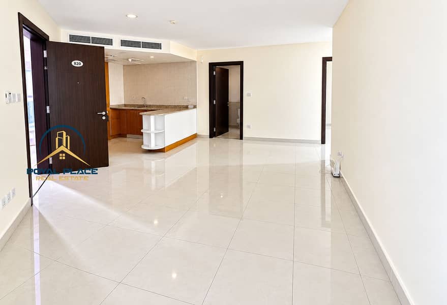 8 Modern Empty Apartment with Open Kitchen. png