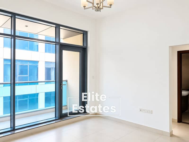 5 Bright Minimalist Apartment with Glass Balcony. png