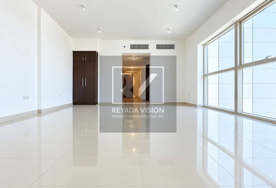 5 Reflective Modern Apartment Interior. png