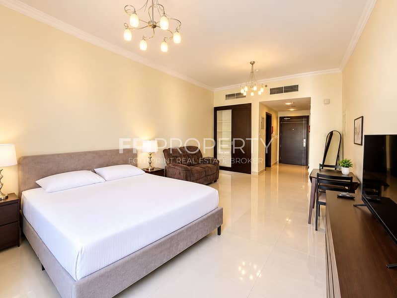 2 Warm Modern Studio Retreat (2). png