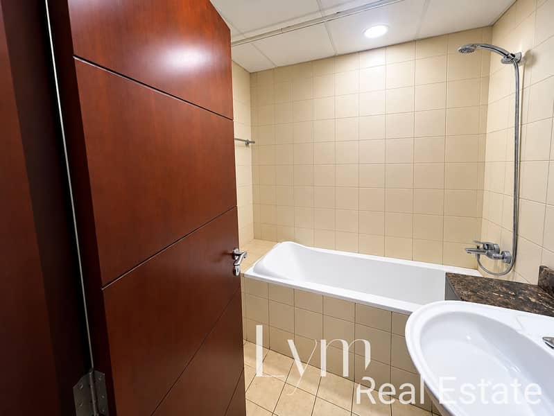 4 Clean Modern Bathroom Interior. png