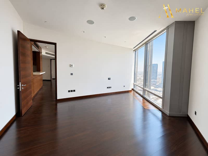 5 Brightened unfurnished apartment with skyline view-4. png