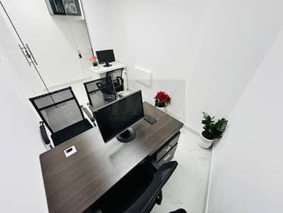 مکتب  للايجار في الكرامة، دبي - 5a2077f5-7889-4ad7-98fd-f6bc4b2eb890. jpg