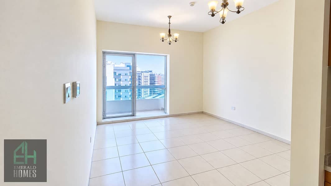 4 Bright Empty Apartment Interior (1). png