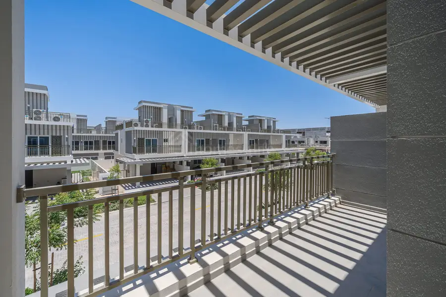 Brand New | Near Water Town | Family Community