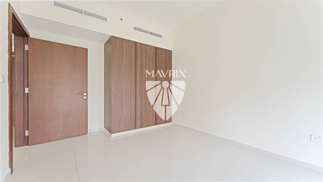 12 Image 12