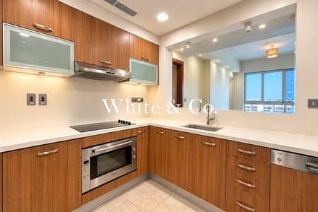 2 Bedroom Apartment for Rent in Palm Jumeirah, Dubai - 2 Bed+Maids | 6 Cheques | Good Condition 2 Bedroom Apartment for Rent in Palm Jumeirah, Dubai - 2 Bed+Maids | 6 Cheques | Good Condition