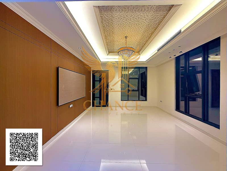 6 Villa_Photo_08_QR. jpg