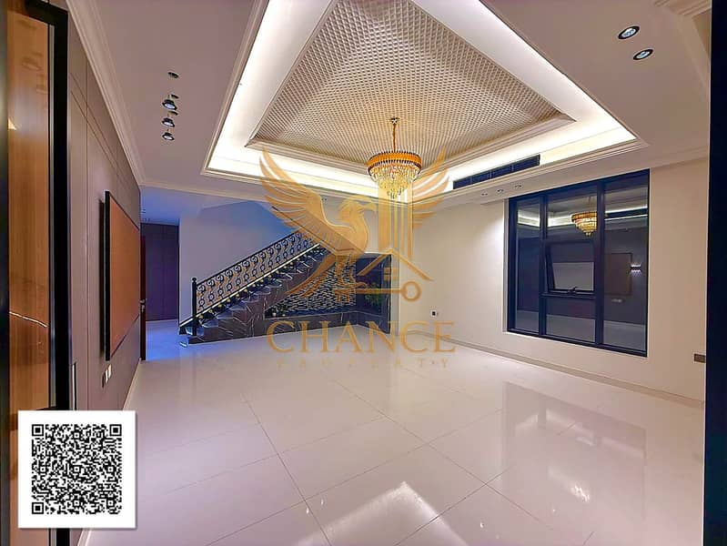 9 Villa_Photo_01_QR. jpg