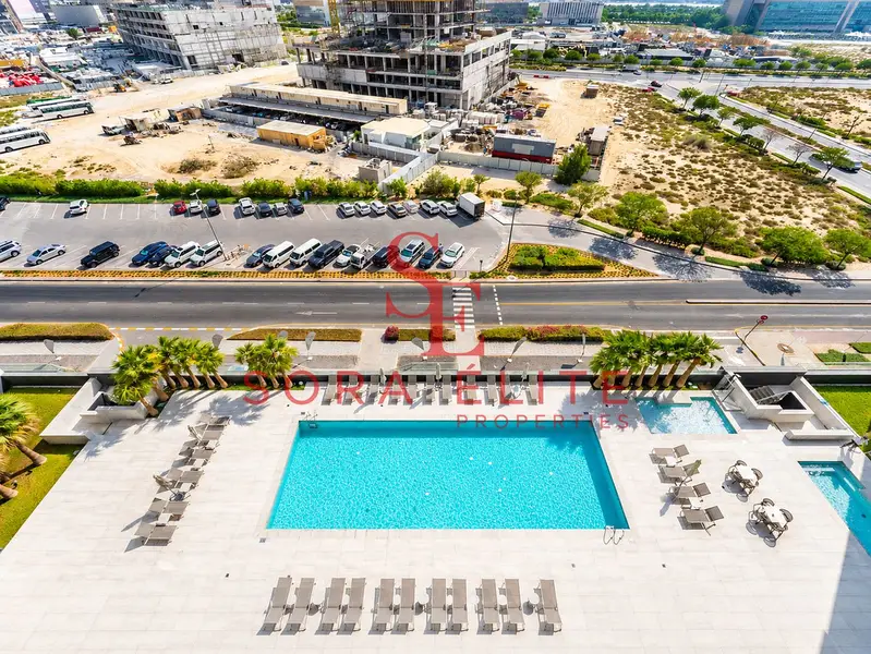 Modern 2BR Apartment | Chiller Free | Multiple Views | Balcony Access