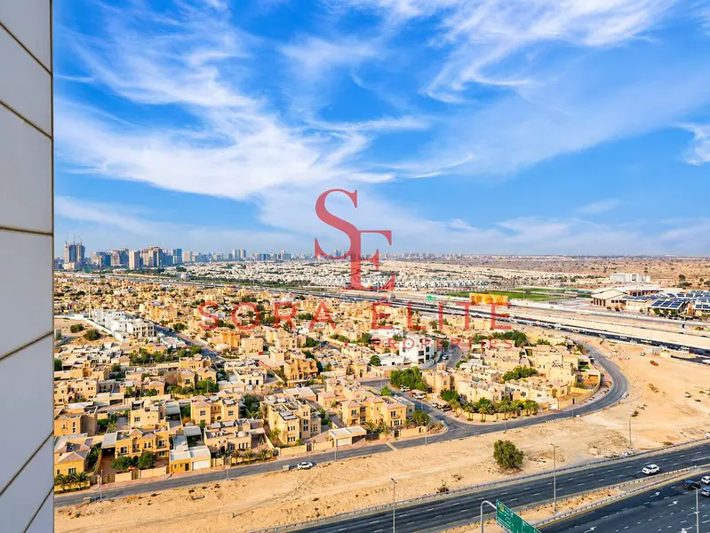 Modern 2BR Apartment | Chiller Free | Multiple Views | Balcony Access
