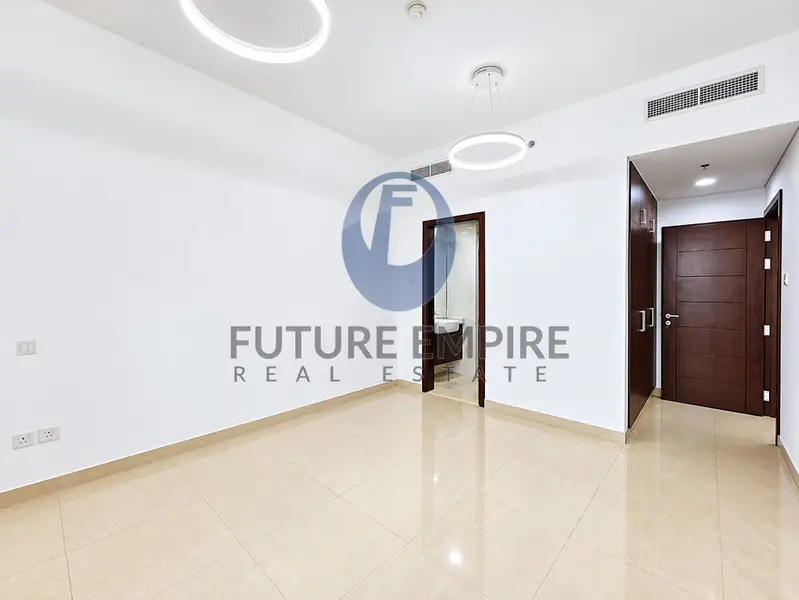 Bright 2BR Apartment | Balcony | Downtown View
