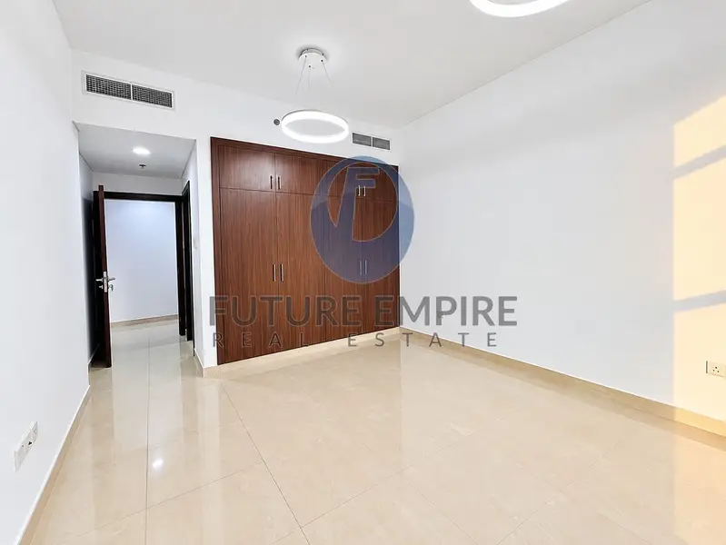 Bright 2BR Apartment | Balcony | Downtown View