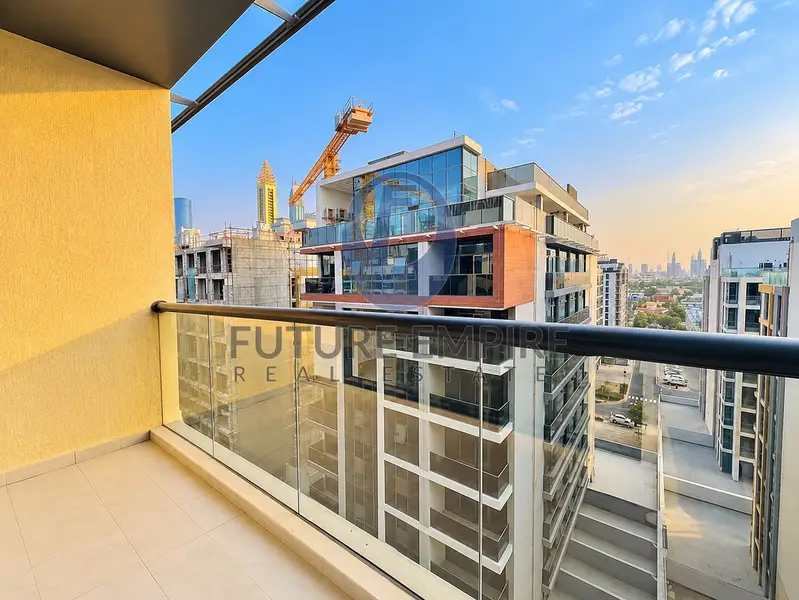 Bright 2BR Apartment | Balcony | Downtown View