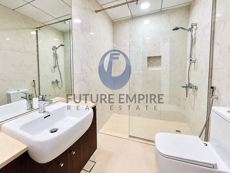 Bright 2BR Apartment | Balcony | Downtown View
