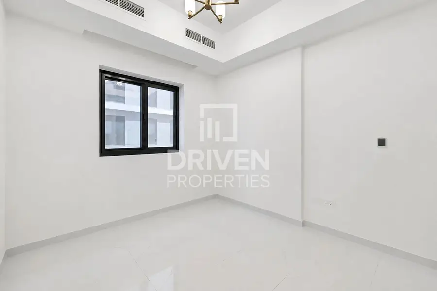 Discounted | Multiple Cheques | Closed Kitchen