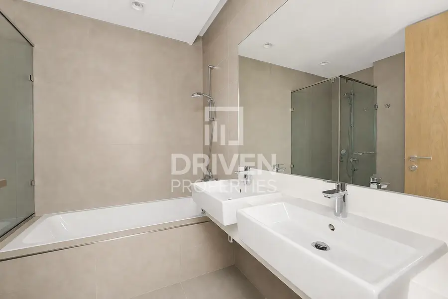 Vacant | Immaculate | Furnished | Maid’s Room