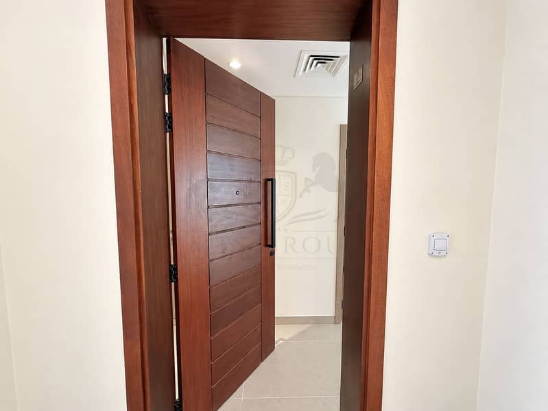 13 Modern Wooden Doorway Interior. png
