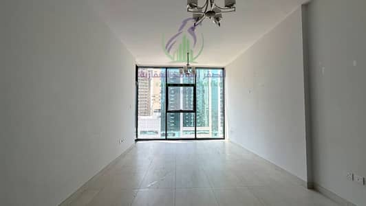 1 Camera Appartamento in affitto a Al Mamzar, Sharjah - apartment-for-rent-1-bedroom-almmzr-alsharqh-living-room-01. jpg