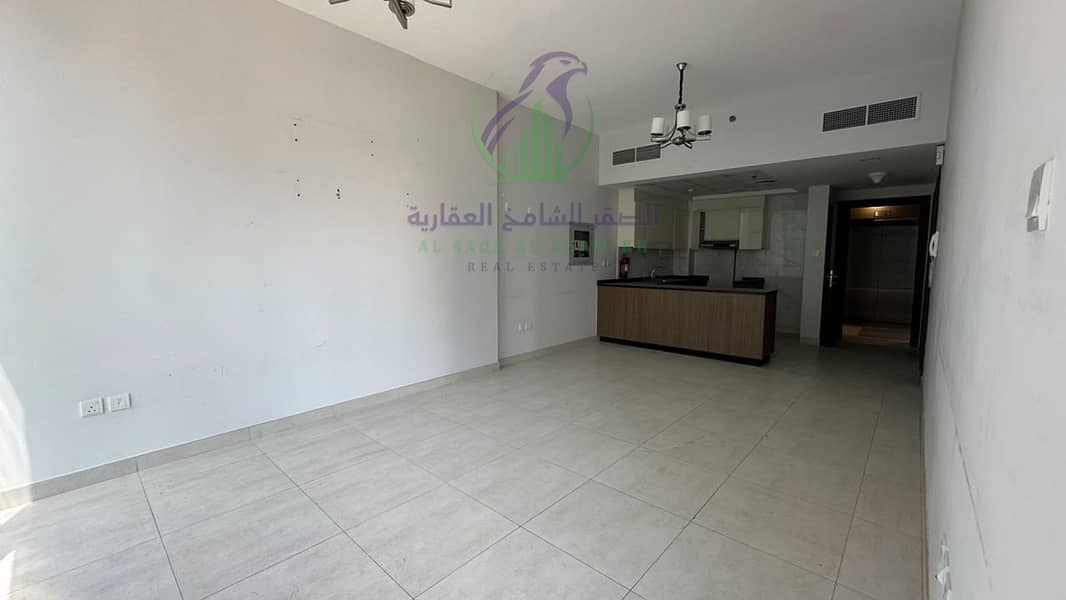 2 apartment-for-rent-1-bedroom-almmzr-alsharqh-living-room-08. jpg
