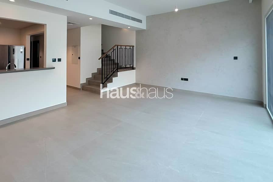 Reihenhaus in DAMAC Lagoons,Nice, 5 schlafzimmer, 3200000 AED - 16832526 Reihenhaus in DAMAC Lagoons,Nice, 5 schlafzimmer, 3200000 AED - 16832526