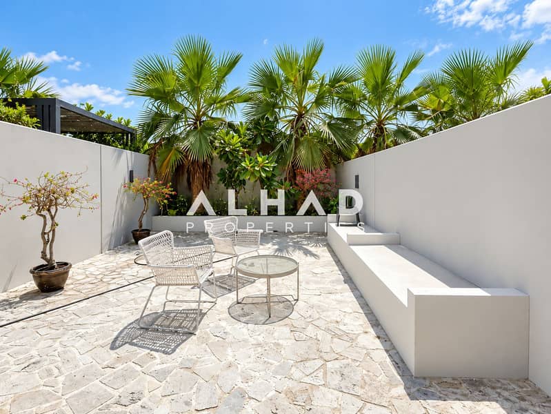 9 Modern Tropical Courtyard Patio. png