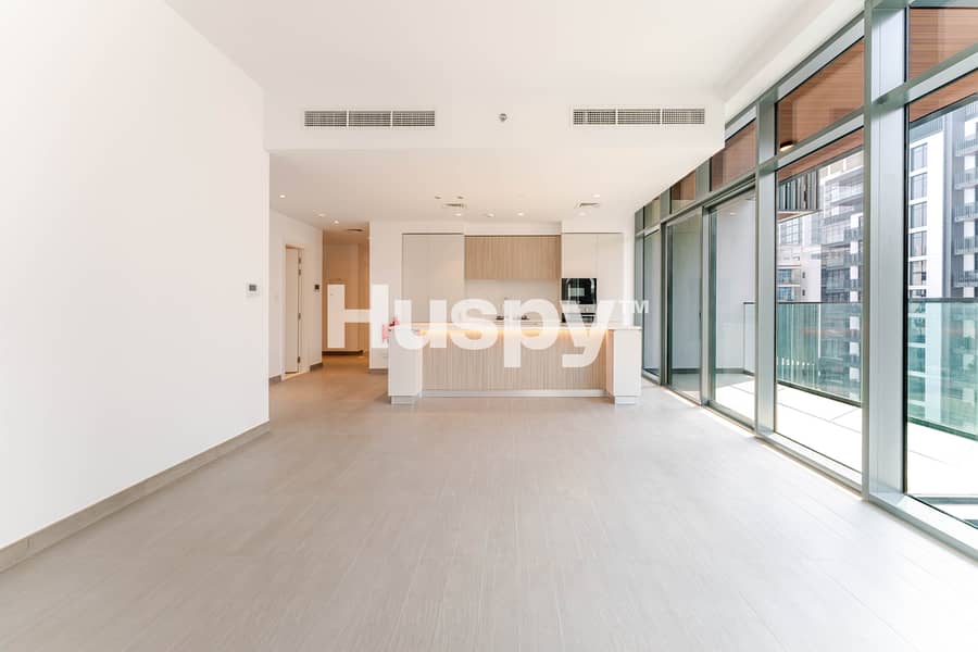 Open Plan | Pool View | Mid Floor Open Plan | Pool View | Mid Floor