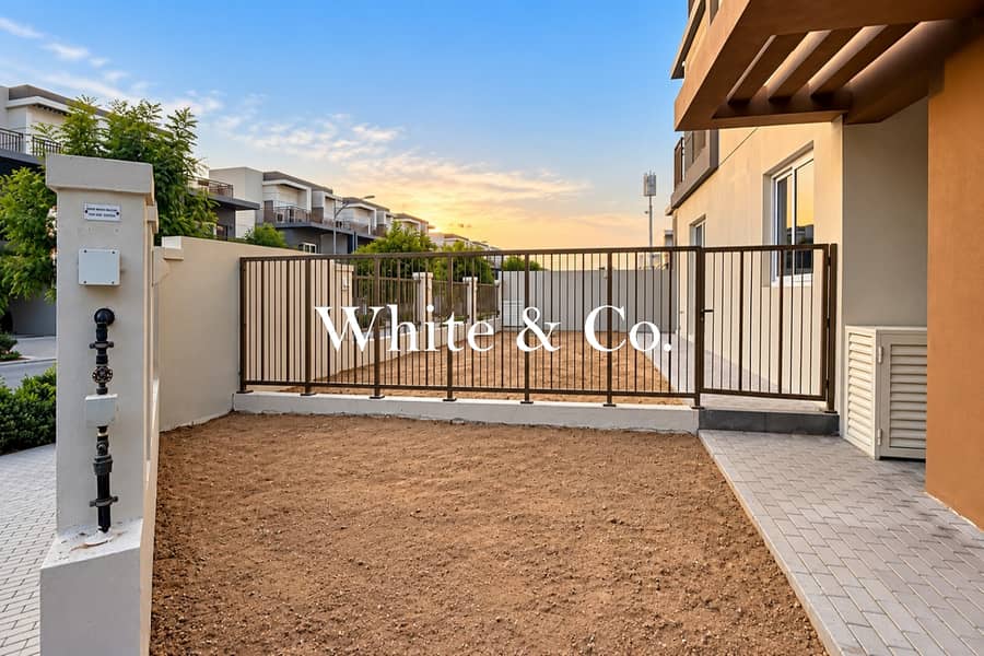 Biggest garden | Open view | Stunning 4BR Biggest garden | Open view | Stunning 4BR