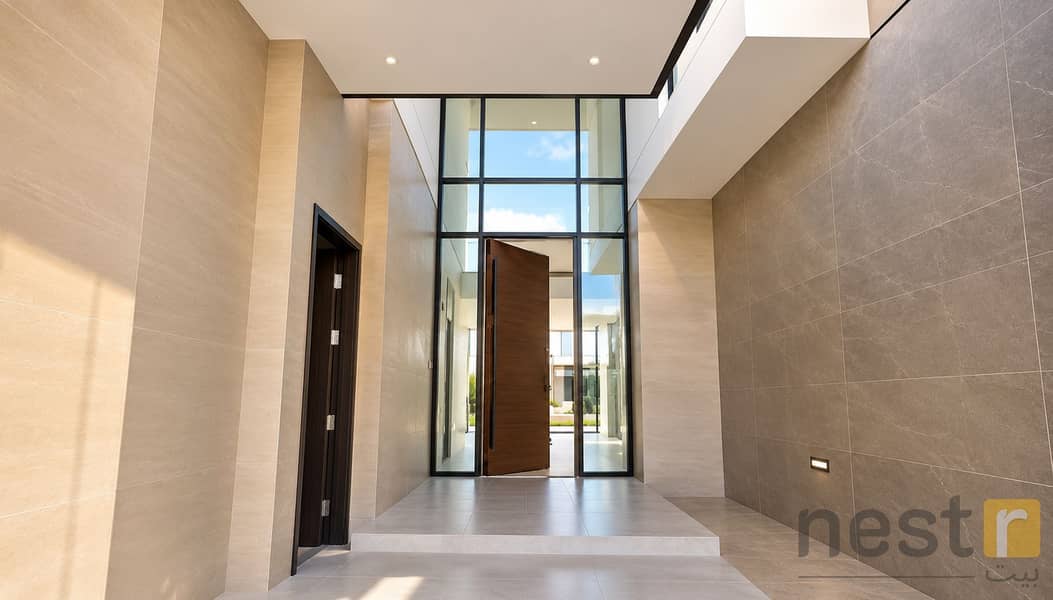 4 Modern Luxury Glass Entryway. png