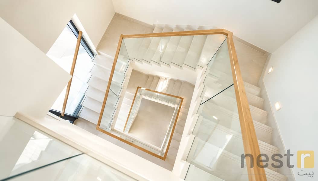 13 Geometric Glass Stairwell Atrium. png
