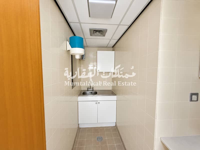 9 Dhabi501JPG011fawaz. jpg