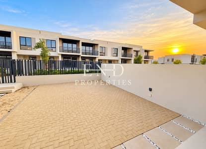 3 habitaciones Townhouse para en Alquiler en Jebel Ali Village, Dubai - Casa adosada en Jebel Ali Village,Jebel Ali Village Townhouses, 3 dormitorios, 190000 AED - 16835237 3 habitaciones Townhouse para en Alquiler en Jebel Ali Village, Dubai - Casa adosada en Jebel Ali Village,Jebel Ali Village Townhouses, 3 dormitorios, 190000 AED - 16835237