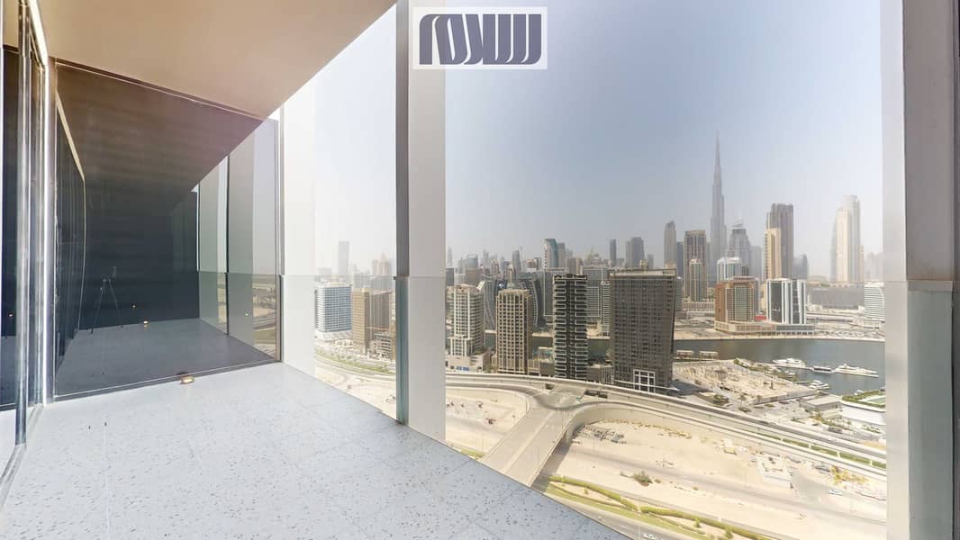 8 UPSIDE-Living-The-Lifestyle-Burj-Khalifa-Views-09122023_155944. jpg
