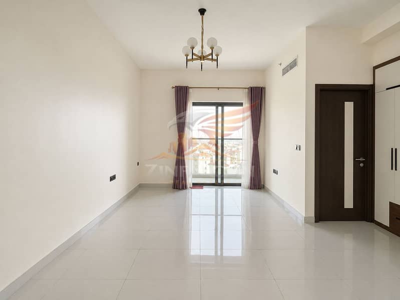 2 Lawnz Outside View (2). png